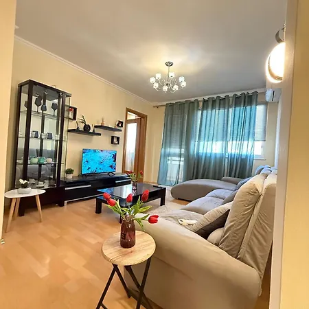 Centre Lions Gate 1 Apartment