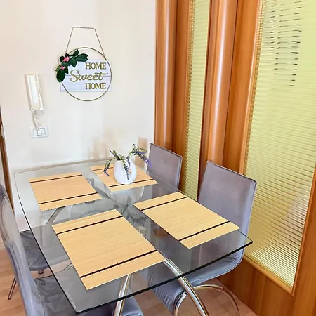 Apartment Centre Lions Gate 1 Tirana